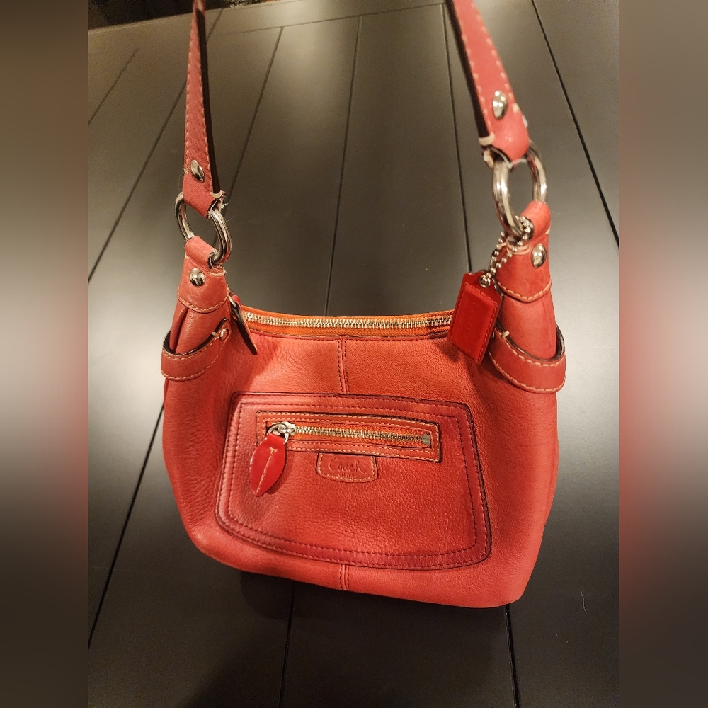 vintage Coach Ergo Hobo bag in red milled leather. - Picture 5 of 12